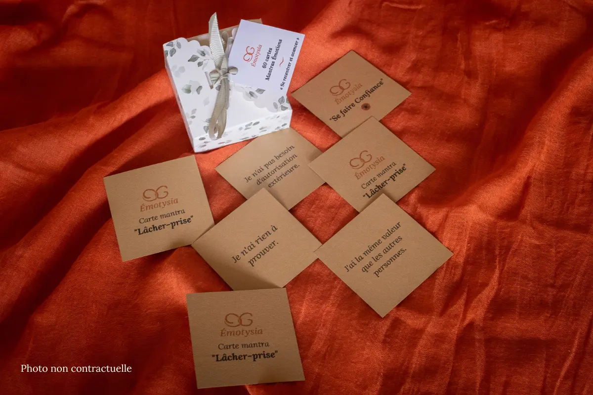 60 Mantras Émotions (Adultes) : Se recentrer et avancer – Je traverse une transition marquante