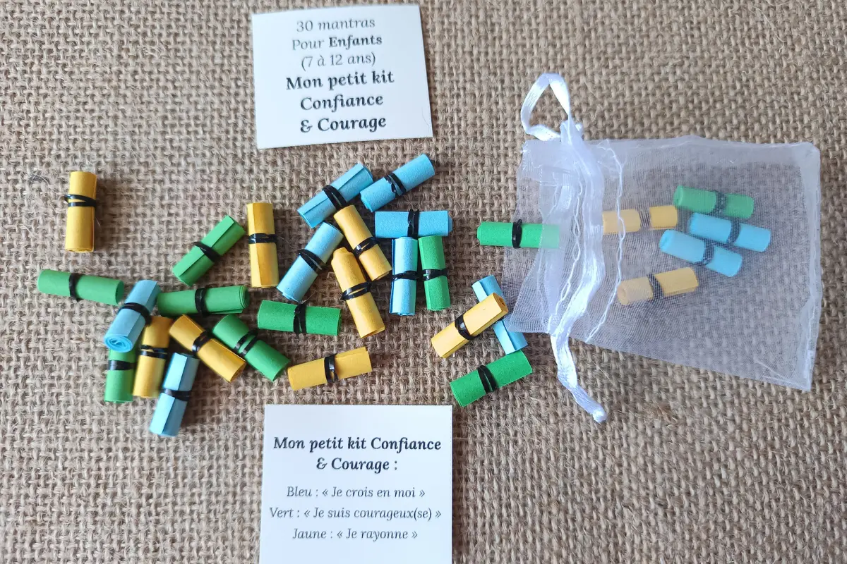 30 Mantras émotions (Enfants) : Kit Confiance et Courage – J’accompagne les émotions de mon enfant (7-12 ans)